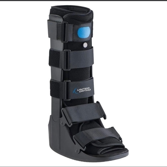 United Ortho - USA14109 Air Cam Walker Fracture Boot Extra Large Black - Picture 1 of 12